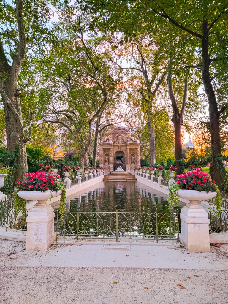 These 35 Paris Photo Spots Are So Good, You’ll Want to Bookmark Them All