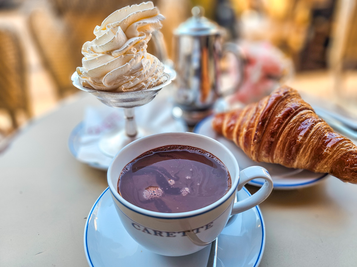 8 Phenomenal Spots for Hot Chocolate in Paris