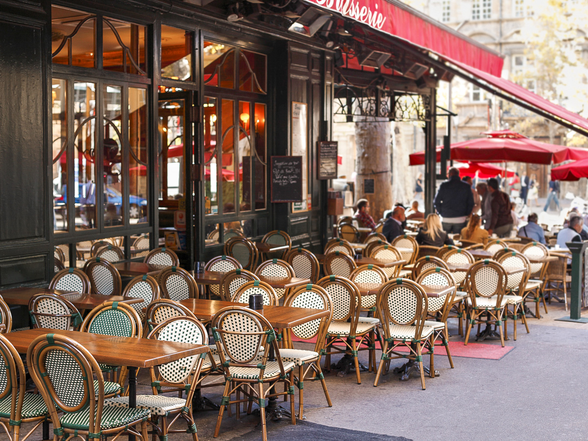 16 Restaurant Customs in France  That Catch Tourists Off Guard