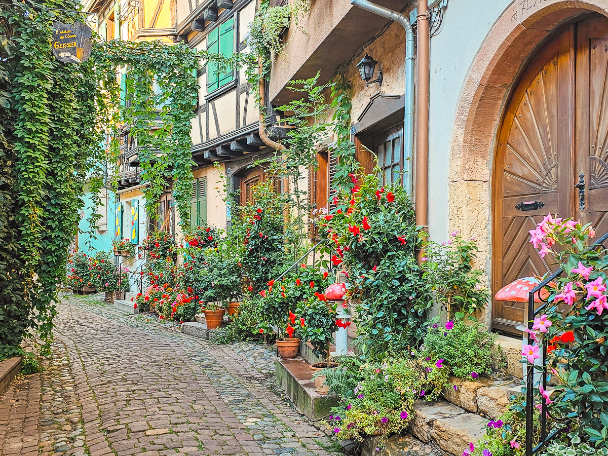 These 7 Picturesque French Towns Are Blooming With Beauty—Literally