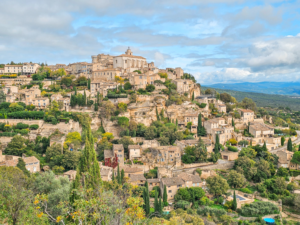 Your Guide to Visiting Gordes: Provence’s Picturesque Hilltop Village