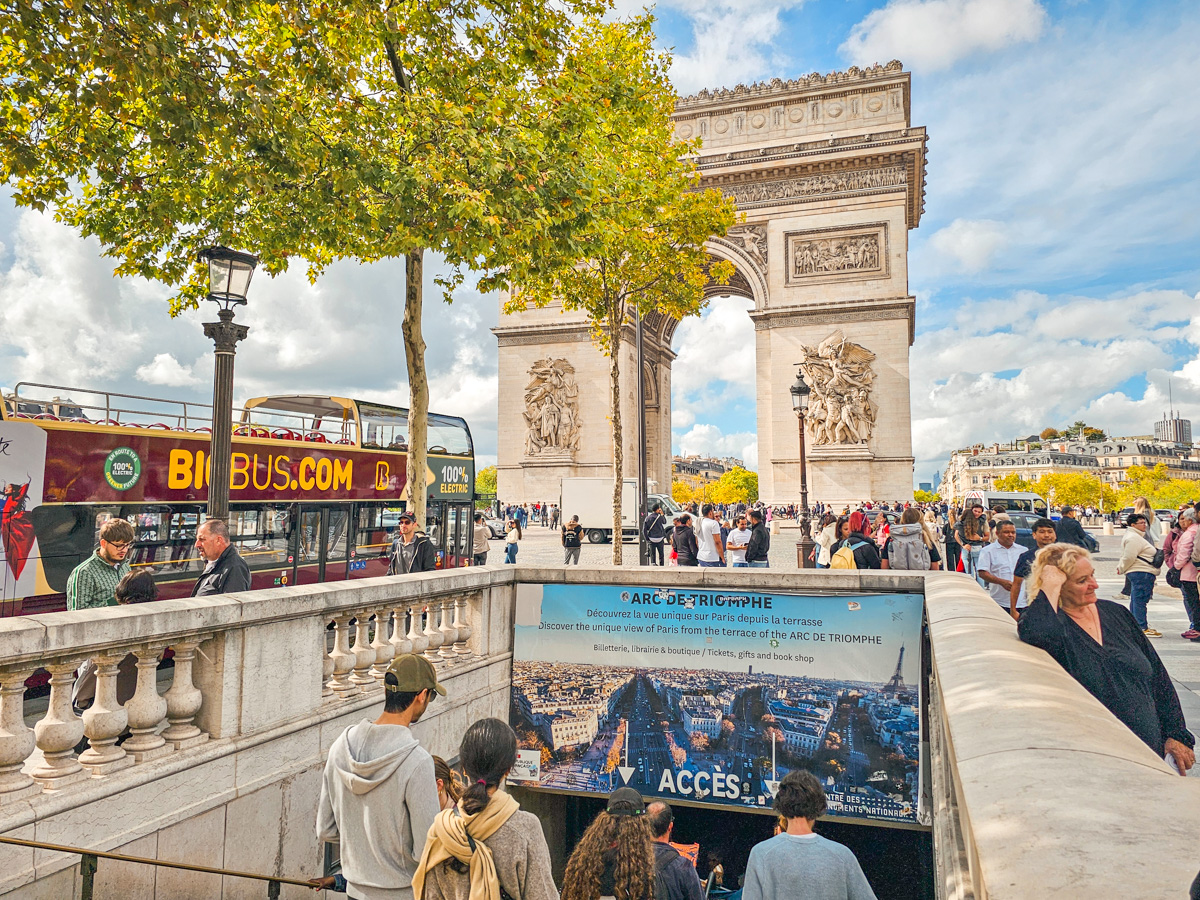 17 Mistakes Tourists Make in Paris (And How to Avoid Them Like a Pro)