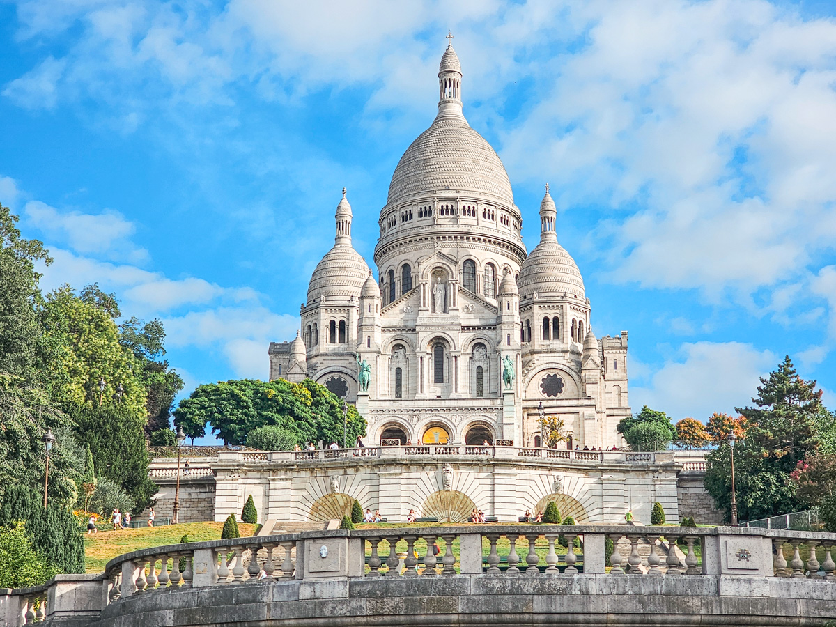 Your Ultimate Guide to Montmartre [A One Day Self-Guided Walking Tour]
