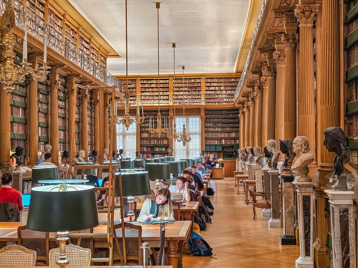 45 Free Ways to Wander, Explore, and Fall in Love With Paris