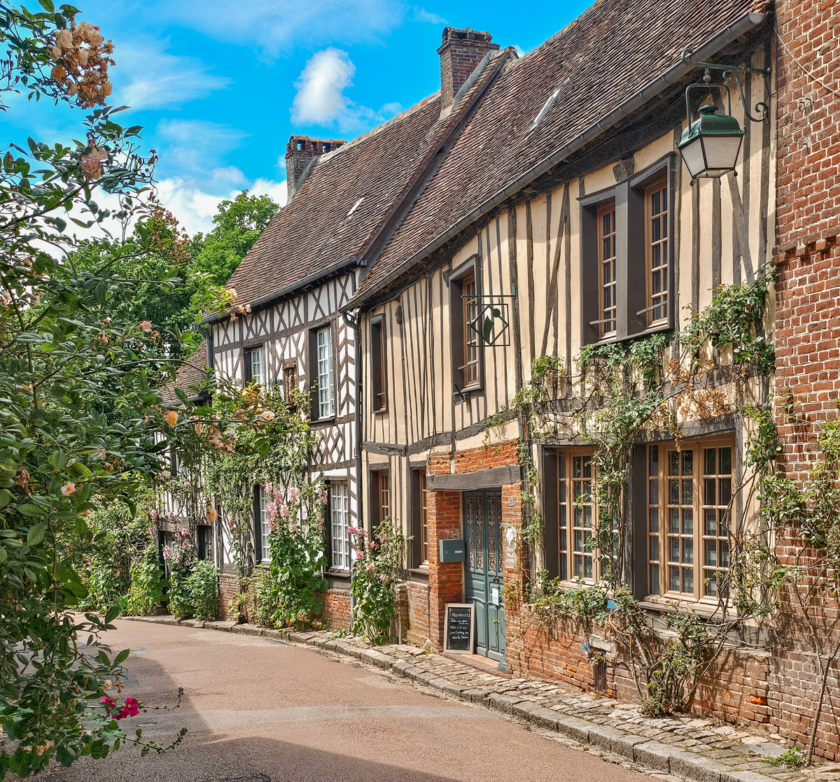 You Haven’t Truly Experienced France Until You’ve Visited These 12 Picture-Perfect Villages