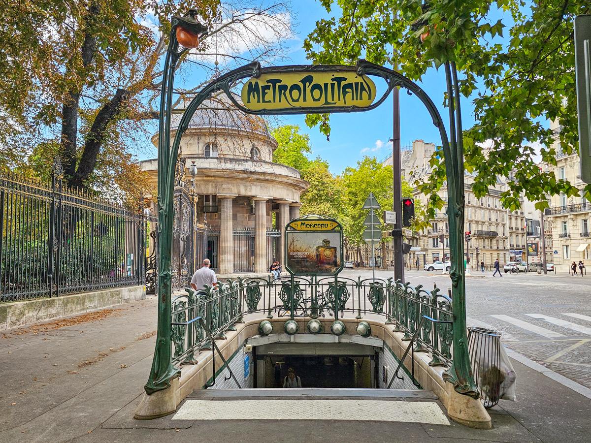 The Paris Metro Guide Visitors Wish They Had Sooner