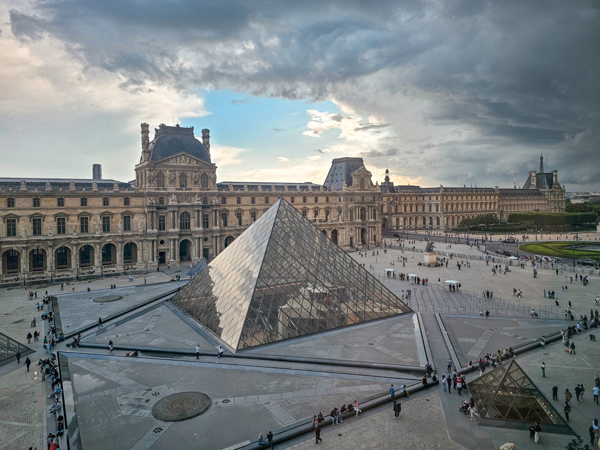 7 Secret Spots in the Louvre To Escape the Oppressive Mona Lisa Crowds